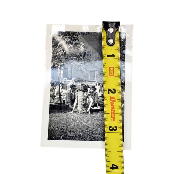 Vtg Pretty Ladies Having Tea Party Original Monochrome Photo Found Snapshot - Picture 2 of 4